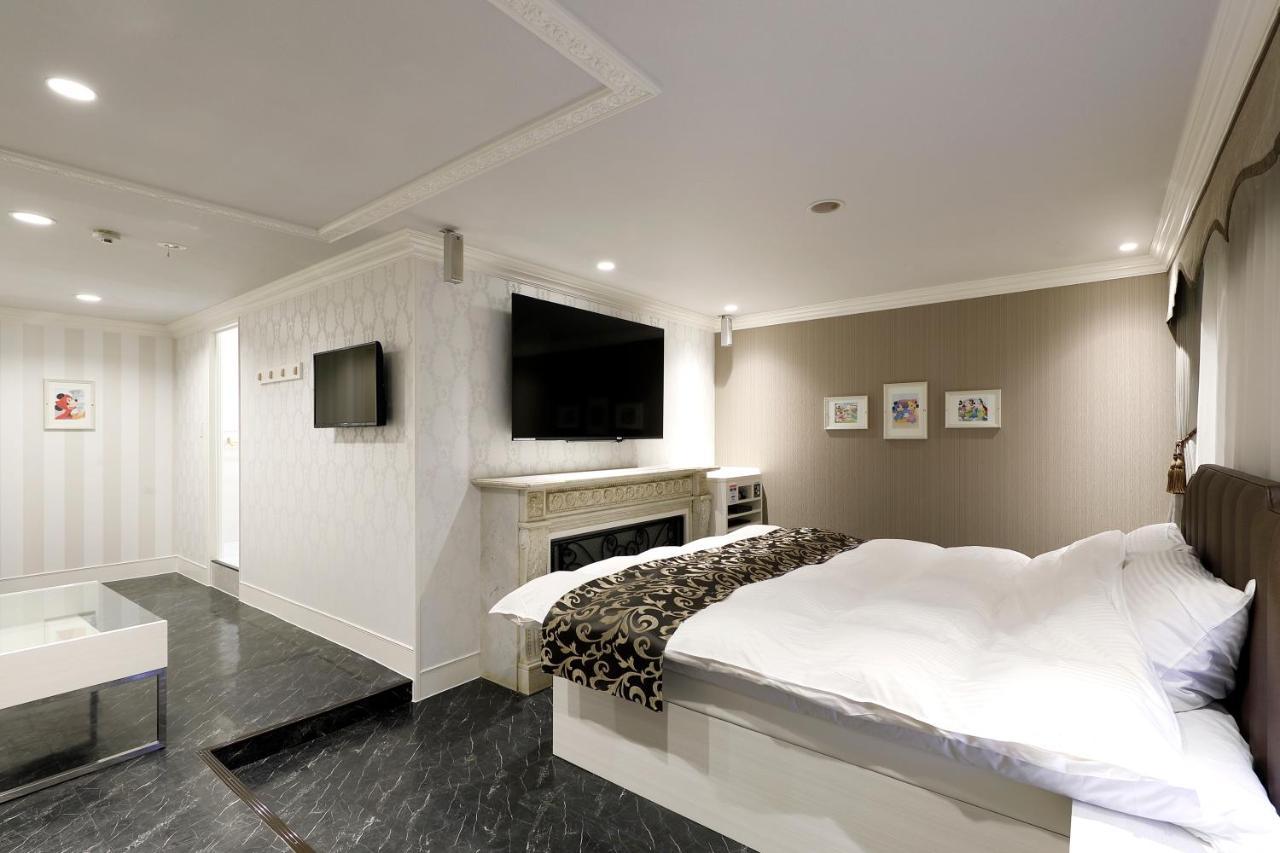 ホテルバースデーきよす店 Hotel Birthday Kiyosu Eksteriør billede