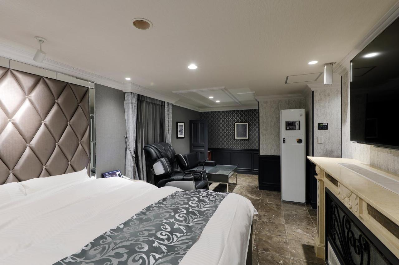 ホテルバースデーきよす店 Hotel Birthday Kiyosu Eksteriør billede
